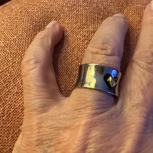 🆕️ Blemished gold heart 9 ring